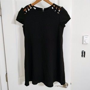 NWOT Lots of Love by Speechless Women's Strappy Shoulders Black Dress SZ Small